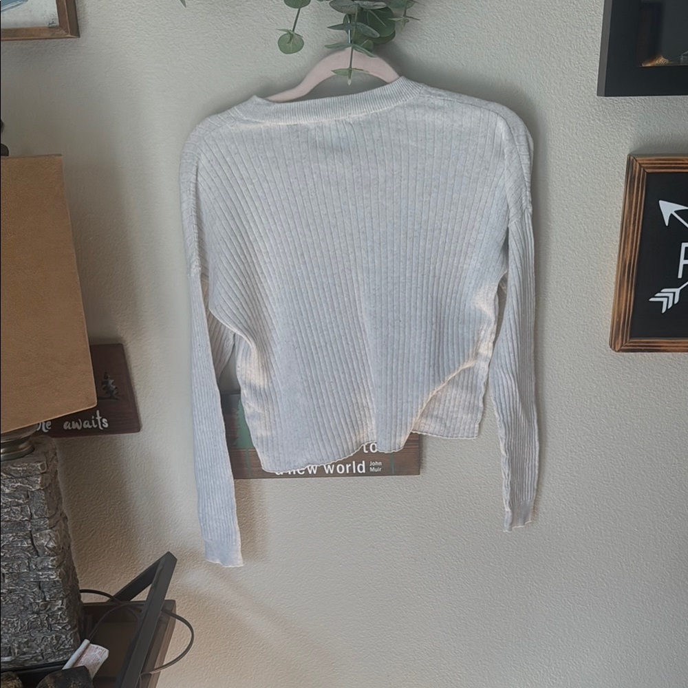 Light Gray Ribbed Sweater - Picture 5 of 5
